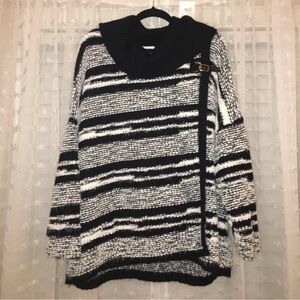Calvin Klein Black and White Women's Sweater